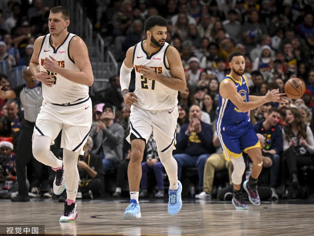 足球舞台上 足球舞台上