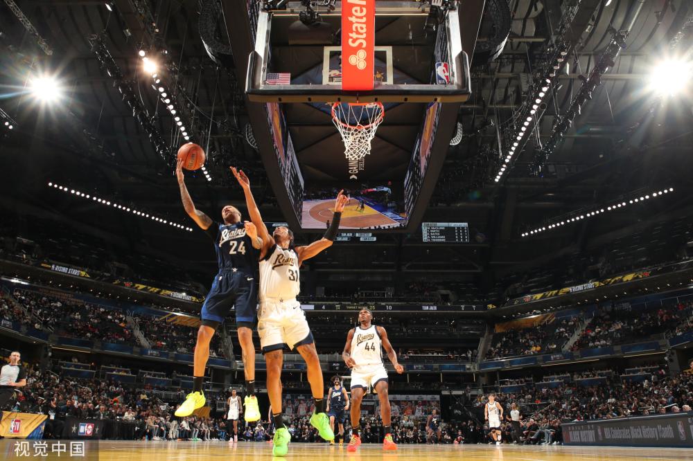 勇士队以 勇士队以